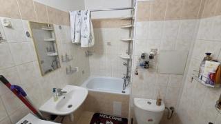 Levice apartment, 1-2 guests, wi-fi, free parking - 1