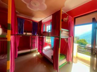 Hostel Cozy Bedz - 9