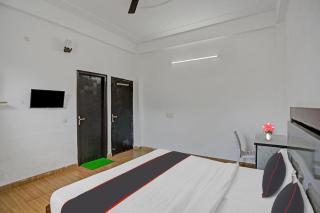 Hotel Naveen Stay - 1