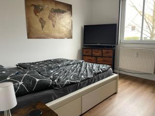 Gesamte Wohnung kontaktlos Nähe Messe Expo Plaza mit Netflix - 5