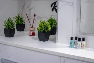 A&M Properties - Modern Birmingham Apartment - 4