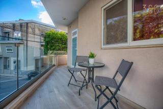 Beautiful 3BR homes with comfy beds, WIFI & AC by 360 Estates - 8