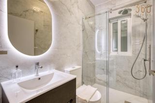 Beautiful 3BR homes with comfy beds, WIFI & AC by 360 Estates - 3