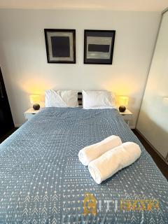 Beauty in Blue! 1Bd 1Bth 1Csp - CBD Location - 9