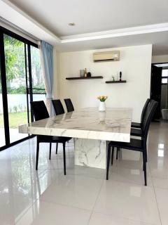 Laguna Park pool villa 5br - 3