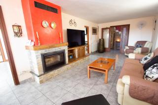 Catalunya Casas Beautiful villa just 25 km from the beach of Lloret de Mar - 4