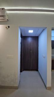 Bulls Eye BNB Room At Logix Blossom Zest - 1