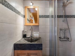 Duplex spacieux à Méribel – 8 pers, 3 ch, 2 salles de bain, proche pistes et navette - FR-1-565-74 - 2
