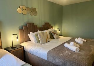 Syster Properties Leicester LE3 Comfy Casa Stay with Free Parking in Quiet Area - 4