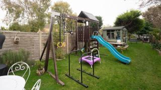 Tastefully decorated 3 bed home - 1