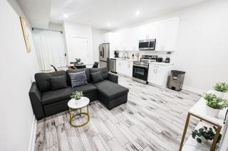 Specious 2BR-2BA UPenn, Central, Wi-Fi, 5 Sleep - 8