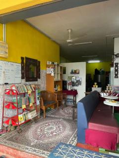 OYO 91250 Roomstay Awie - 8