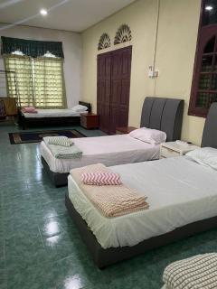 OYO 91250 Roomstay Awie - 1
