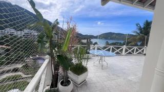 3-Suite Penthouse with Sea View and Pool - 4