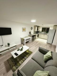 Stylish Flat Stunning River-view Near City Centre - 0