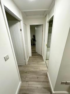 Modern Apartment Liverpool - 8