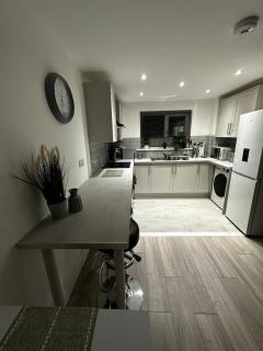 Modern Apartment Liverpool - 4
