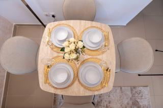 Luxury 2BR with Beach and Pool in Al Marjan Island - 7