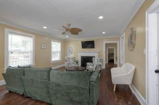 Trailside Escape - 9