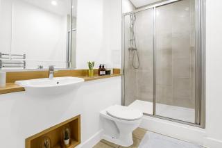 Exclusive 2 Bedroom Flat in Queens Park! - 4