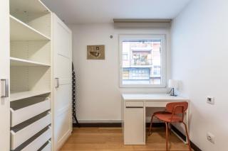 Tranquilo con Wifi y cercano al metro - 7