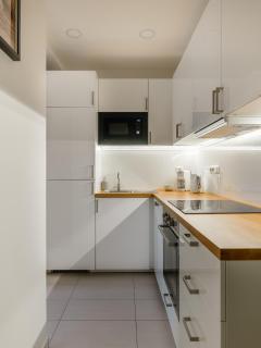 NEW! Designer Home with Sauna for 4!Best location! - 3