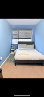 Large Luxury 2 bed with free secure parking , 15 max to the city centre - 8