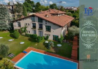 SWAROVSKI Family apartment with pool DesenzanoLoft Official Partner Homes & Villas by Marriott Bonvoy - 6