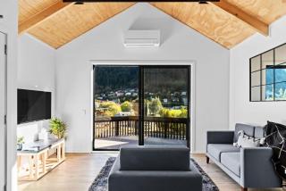 Central Queenstown Apt 27a - walk to town - 6