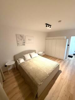 Frisch sanierte 2 Zm WHG Nähe Siemens und Uni - 6