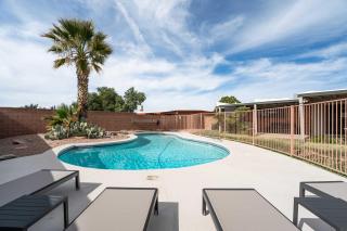 Cozy 3BR Home with Mtn Views & Pool Near Trails - 0