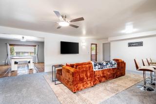 Cozy 3BR Home with Mtn Views & Pool Near Trails - 4