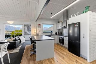 Sanctuary 2 - Multi-Apartment Retreat - 8