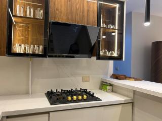 Brand-New Luxury Zamalek Retreat-Partial Nile View - 1