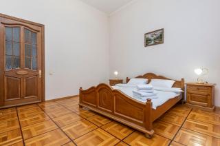 Жилянська 7 НСК Олімпійський - 5