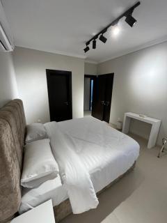 شقة متكاملة بجوار ملعب الجوهرة - 3