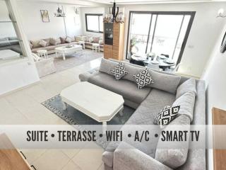 Spacious Sea View Apartment, Near Tangier Corniche - 0