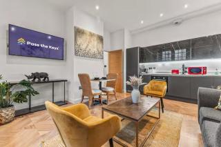 Pass the Keys Beautifully 3Bed Restored Manchester Apartment - 7