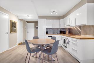 Arctic View Apartment-Northern Lights & City view - 3