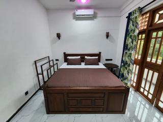 Hotel Ileesha Mirissa - 0