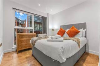 Pass the Keys Stunning Split Floor Flat by Manchester Victoria - 6