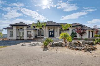 Luxury Pilot Hill Estate on an 800-Acre Vineyard - 7