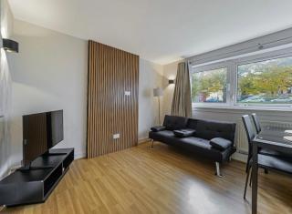 Free Parking - 3 Bedrooms - Sleeps 7 - Airport - 0