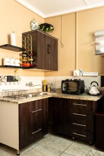 10 Kooralboom Self Catering Apartments - 1