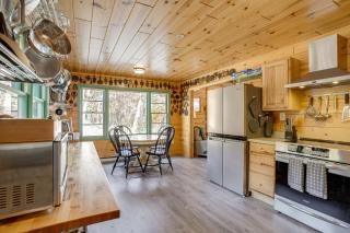 Hike On-Site! 16-Acre Escape Near Shenandoah NP - 1