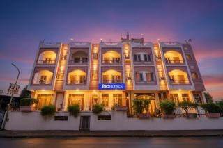 FabHotel Rajlaxmi Palace - Ashok Vihar Metro Station - 0