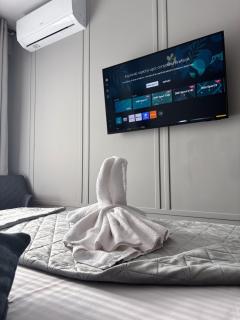 Skyresort- Kingsize Bed, close to the Airport - 1