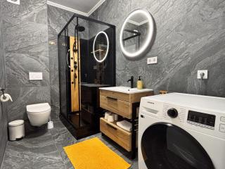 Sky Resort Apartment - Parking, AC & Kingsize Bed - 6