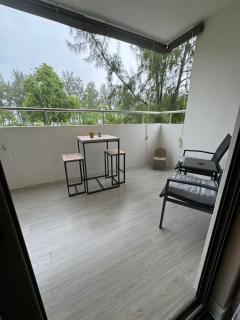 Sunset Views 3-Bedroom Apt, 1min Walk to Beach - NYHA1 - 6