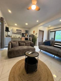 Sunset Views 3-Bedroom Apt, 1min Walk to Beach - NYHA1 - 4